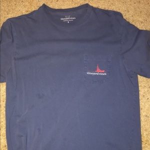 Blue Vineyard Vines t-shirt